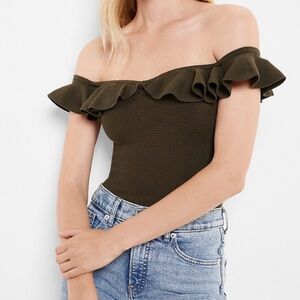 Express body contour ruffle top | XL